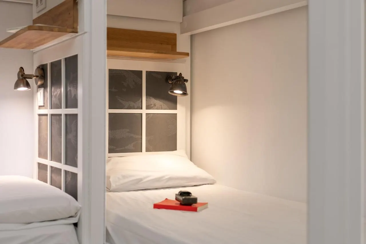 Casa Gracia Hostel Barcelona 0*,  Spain