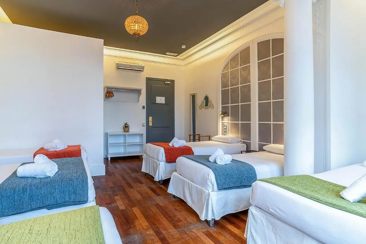 הוסטל ברצלונה Casa Gracia אכסניה